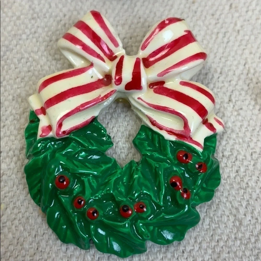 4 Holiday Theme Pins wreath angel Santa ornaments